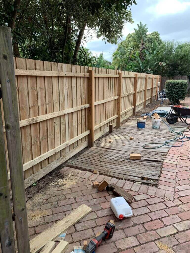 paling fence installation
